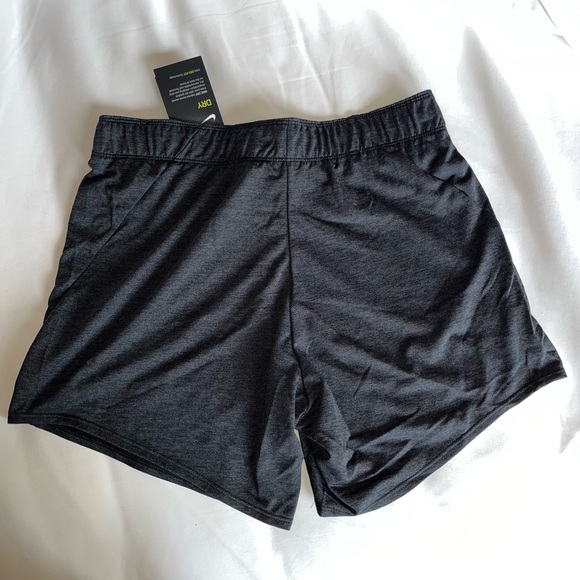 Nike dry fit shorts - Picture 1 of 5